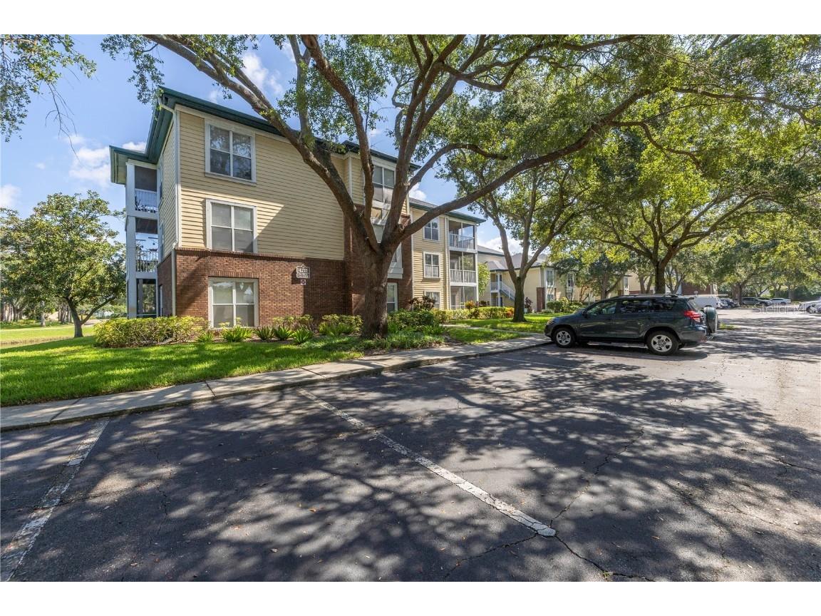 4211 Chatham Oak Court #112 Tampa FL 33624 T3549728 image1