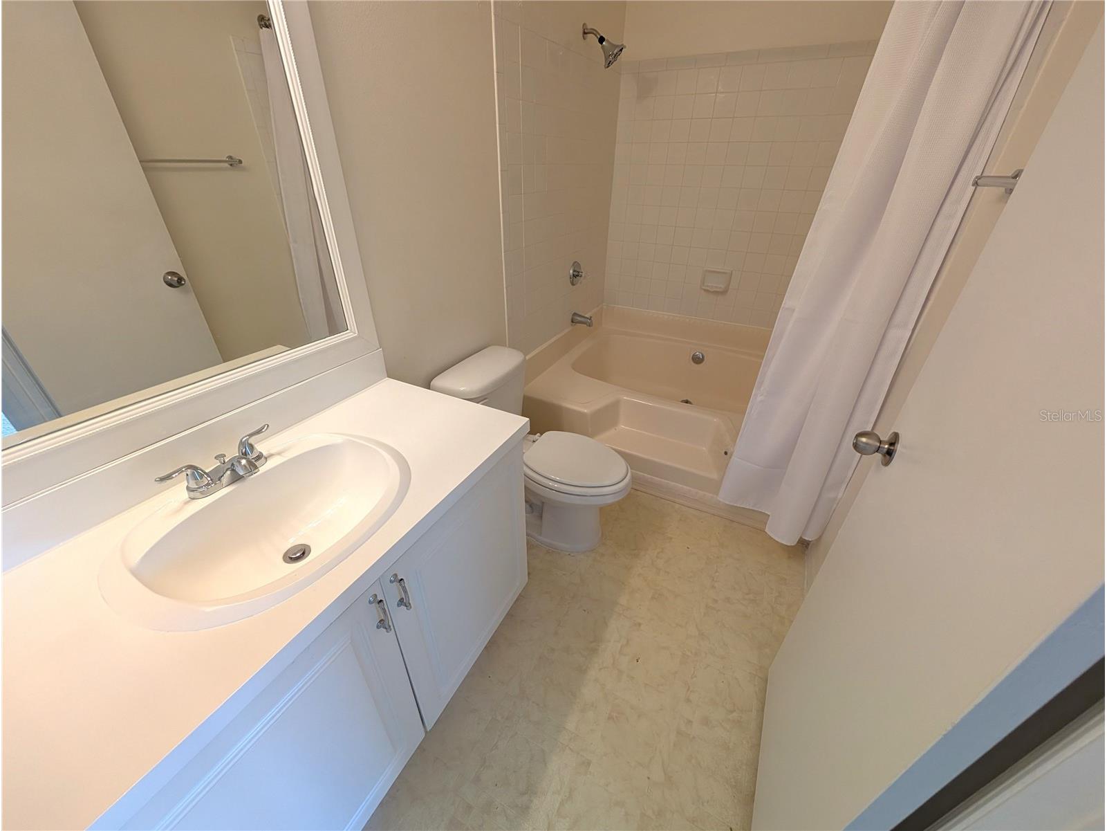 4211 Chatham Oak Court #124 Tampa FL 33624 O6410153 image14
