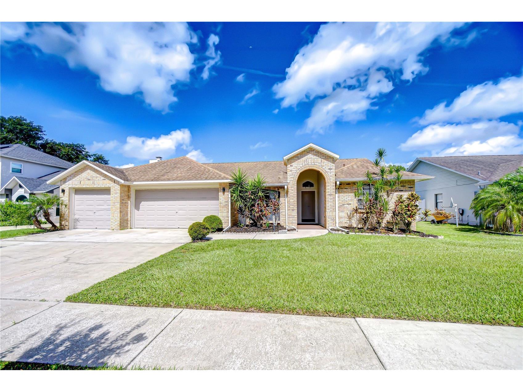 4211 Elba Place Valrico FL 33596 TB8395594 image1