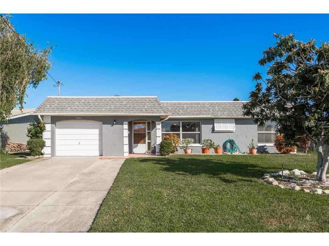 4211 Headsail Drive New Port Richey FL 34652 W7858173 image1