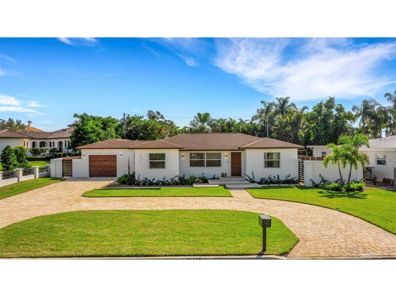 4211 Overlook Drive NE Saint Petersburg FL 33703 U8220633 image1