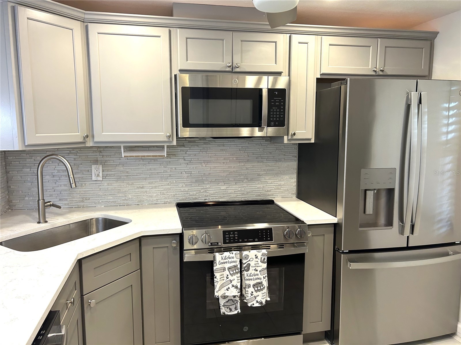 4211 Stratford Drive #4211 New Port Richey FL 34652 W7886606 image6