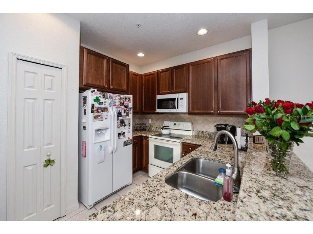 4211 Via Piedra Circle #8-203 Sarasota FL 34233 A4685705 image3