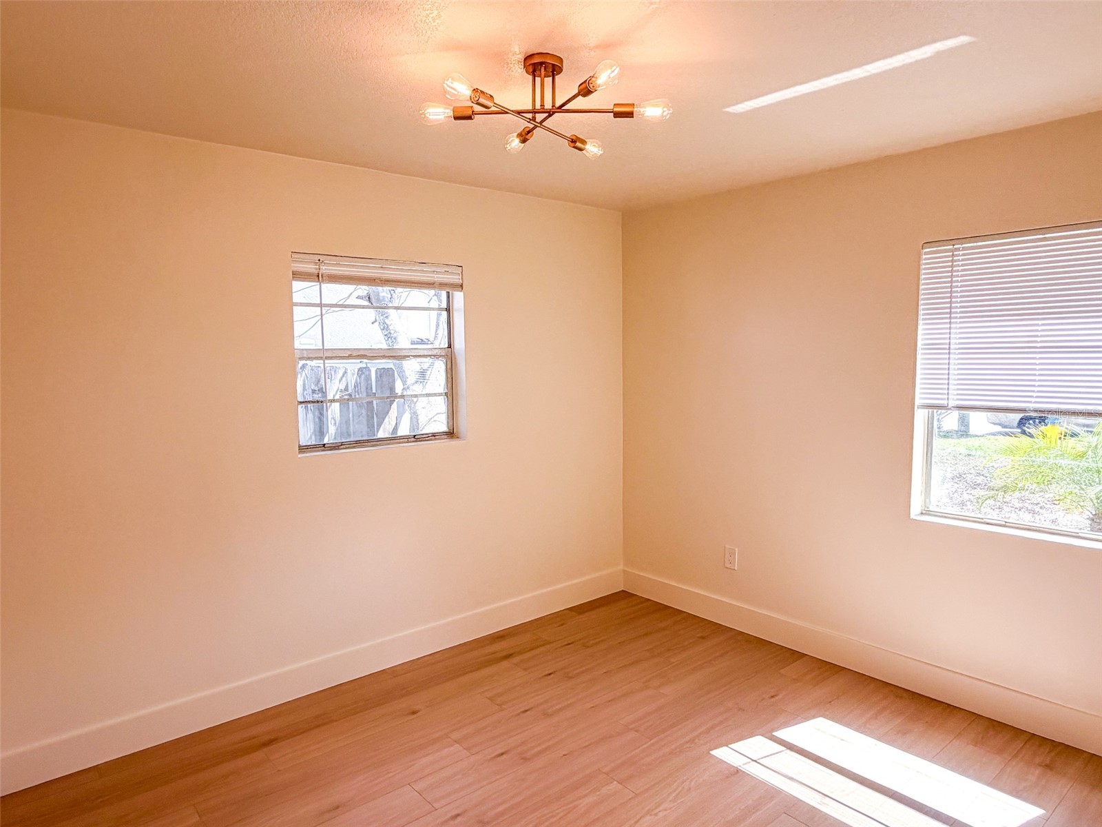 4211 W Bay View Avenue Tampa FL 33611 TB8483547 image20