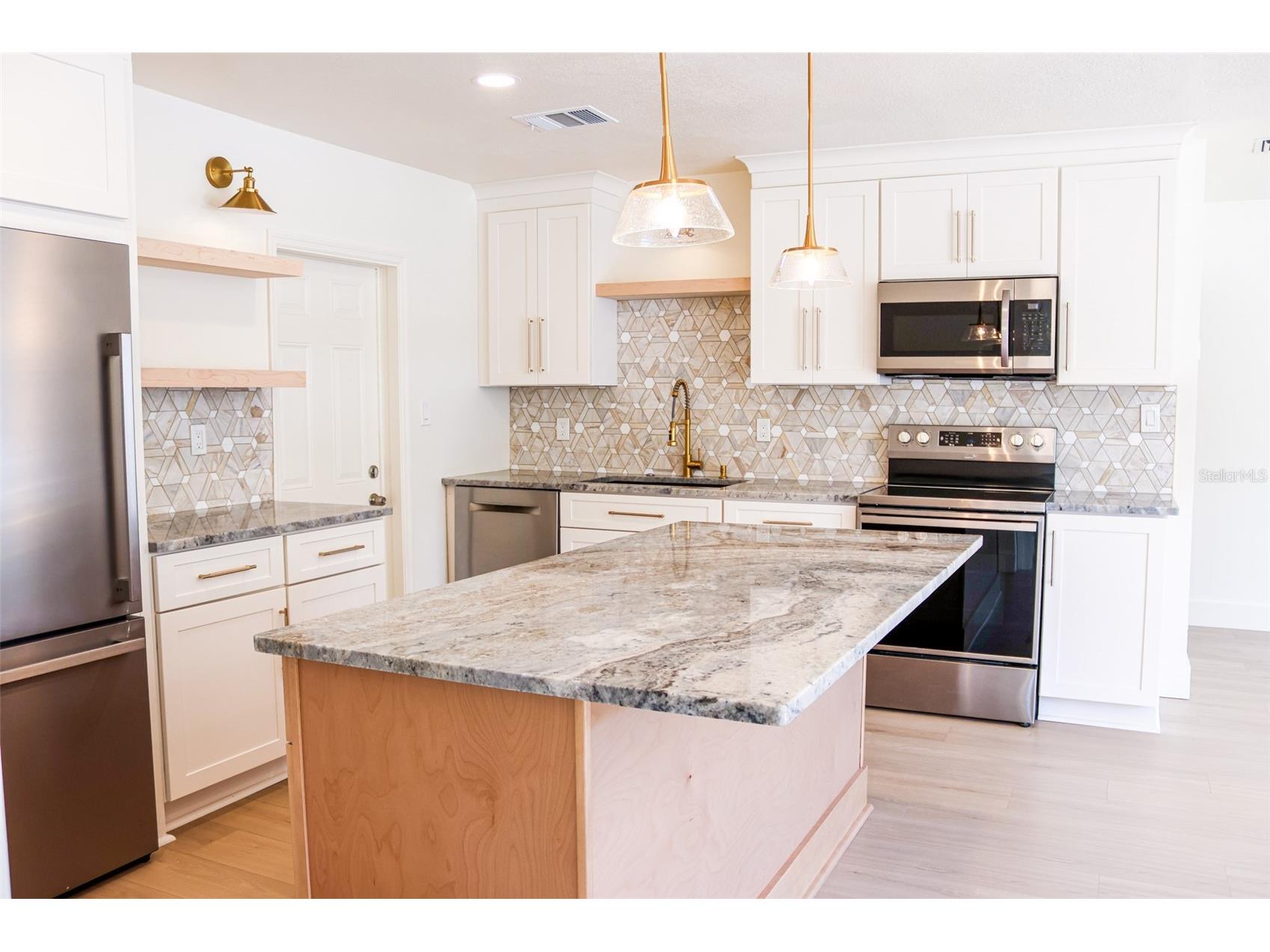 4211 W Bay View Avenue Tampa FL 33611 TB8483547 image4
