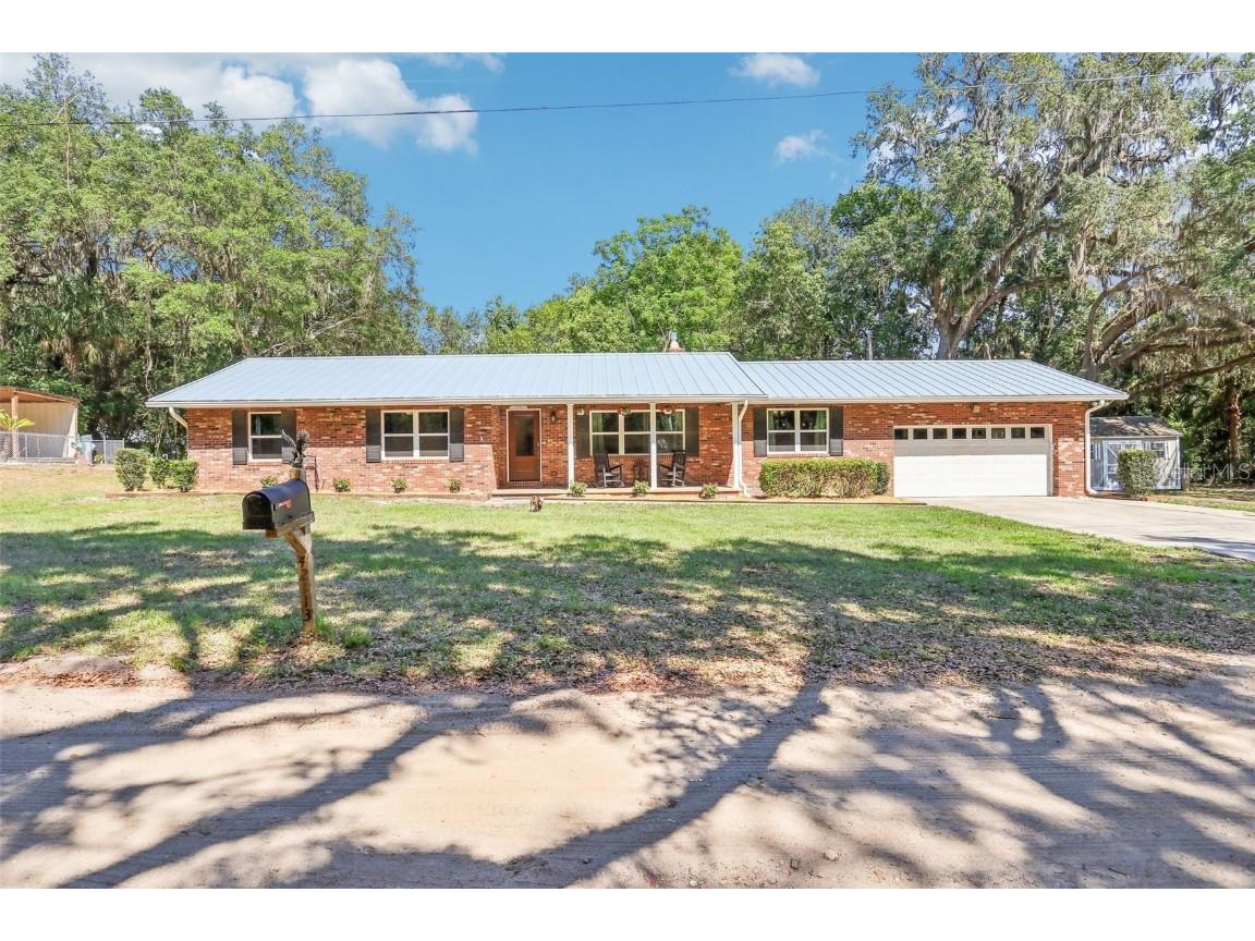 42116 E Lakeview Drive Altoona FL 32702 G5095588 image1