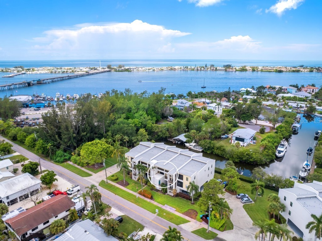 4212 126th Street W #409 Cortez FL 34215 - SALTWATER CANAL TO ICW A4674564 image1