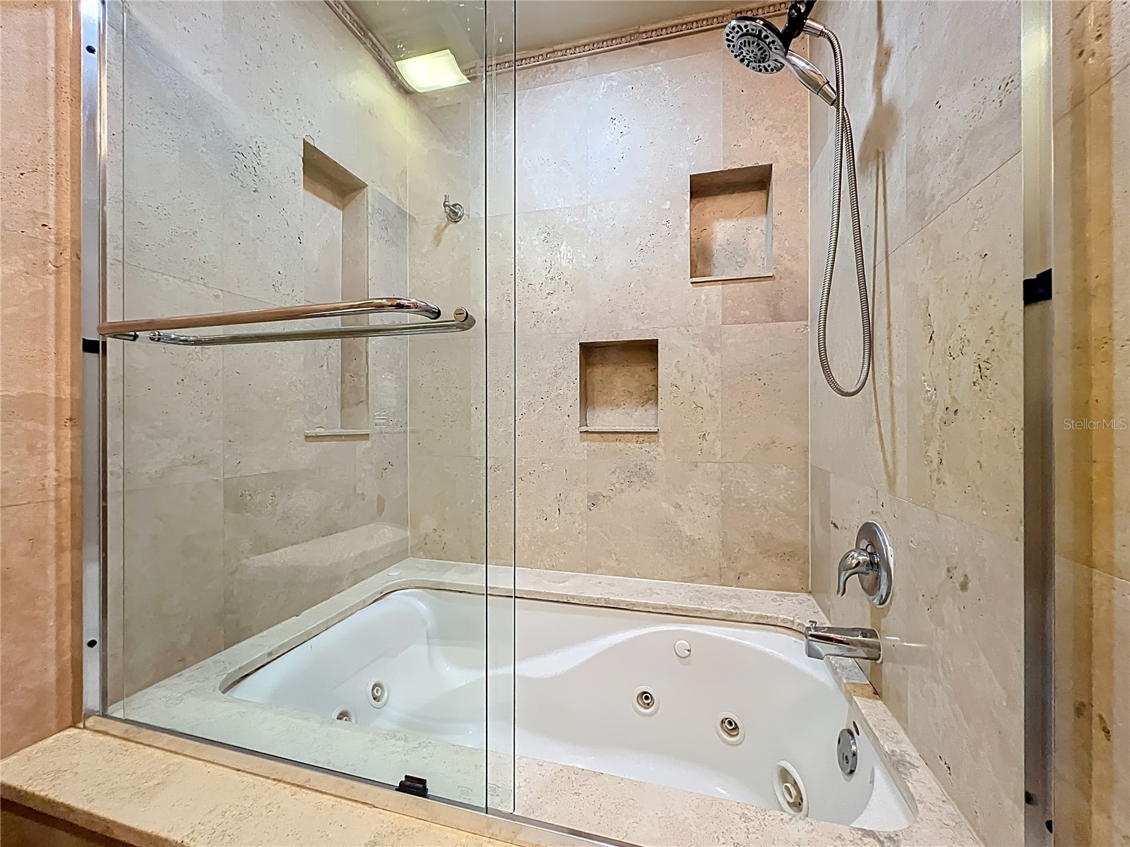 4212 Lake Underhill Road #5D11 Orlando FL 32803 - LAKE GILES O6404929 image28