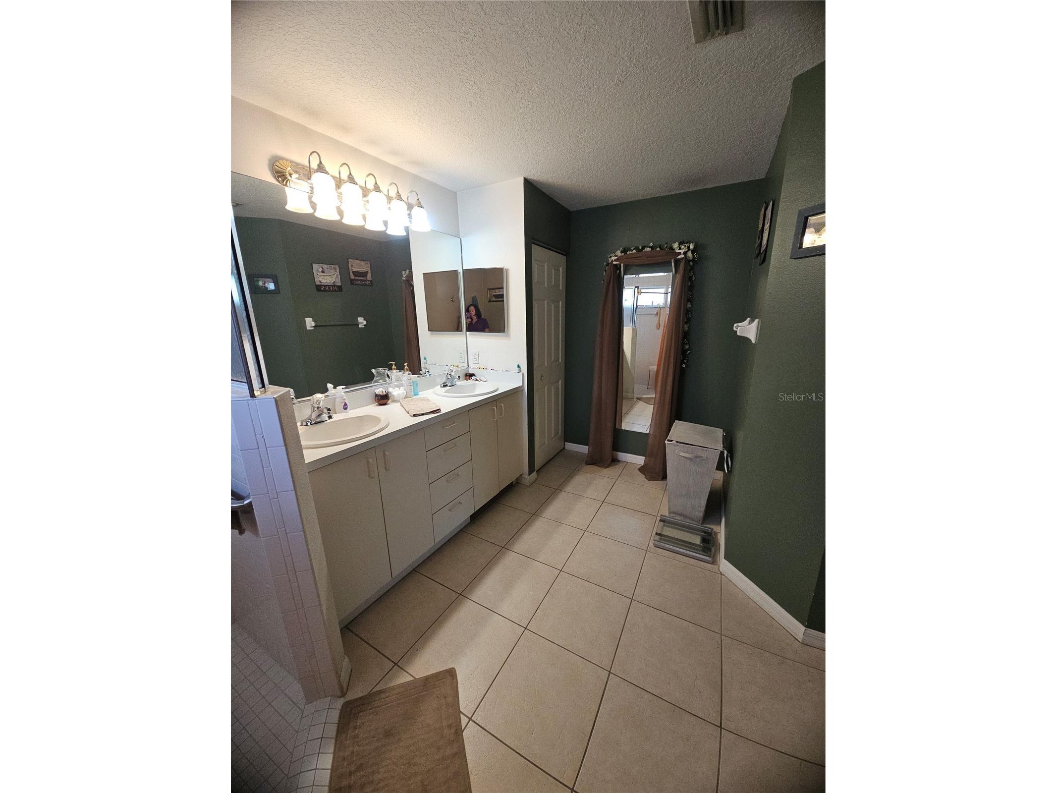 4212 Parry Drive Sarasota FL 34241 TB8524226 image7