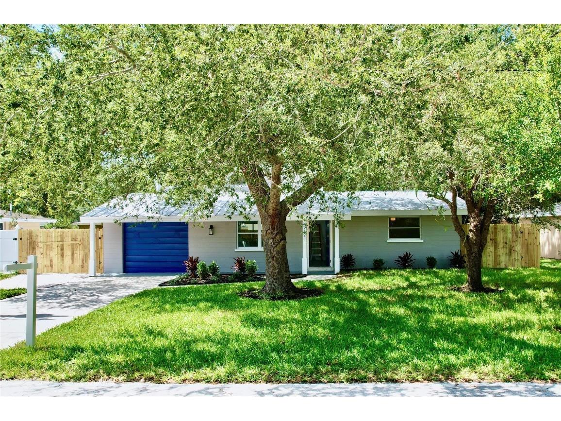 4212 Winthrop Street Sarasota FL 34232 A4576036 image1