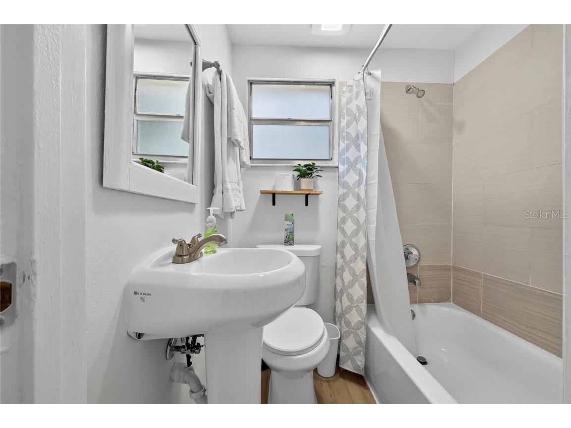 4214 W Ohio Avenue Tampa FL 33614 TB8400869 image8