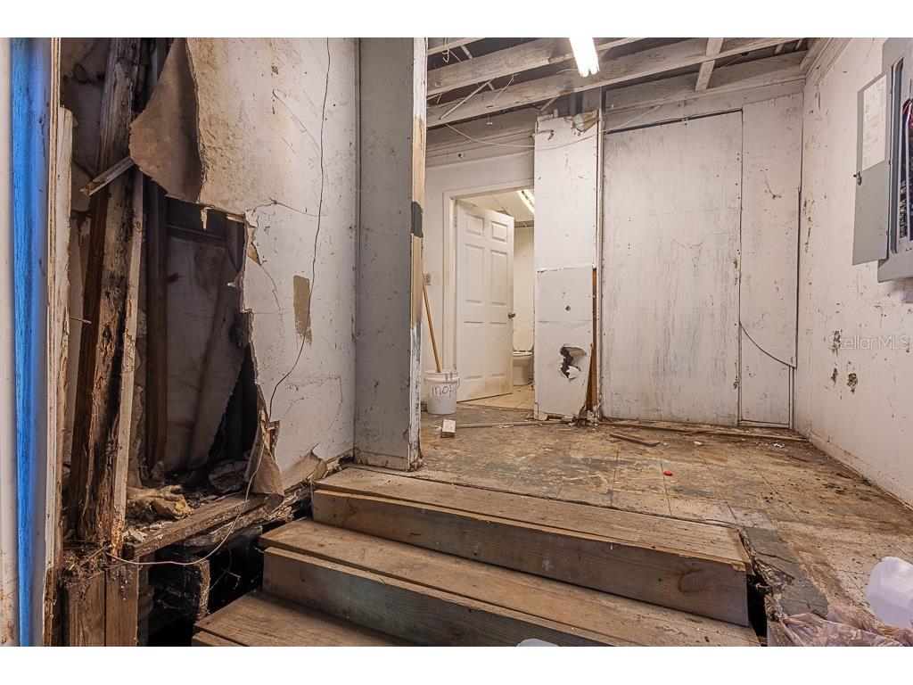 4214 W Virginia Avenue Tampa FL 33614 TB8397597 image6