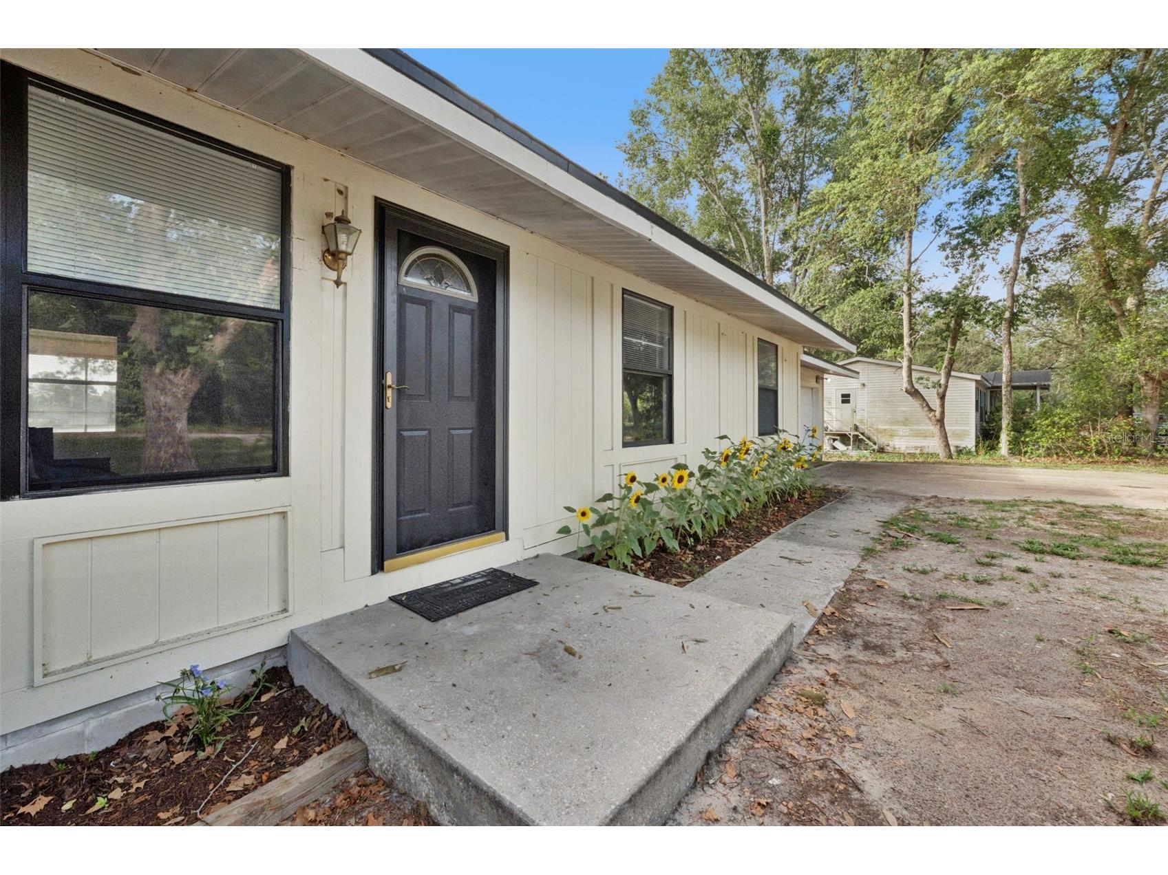 42146 Pine Valley Drive Paisley FL 32767 O6411210 image3