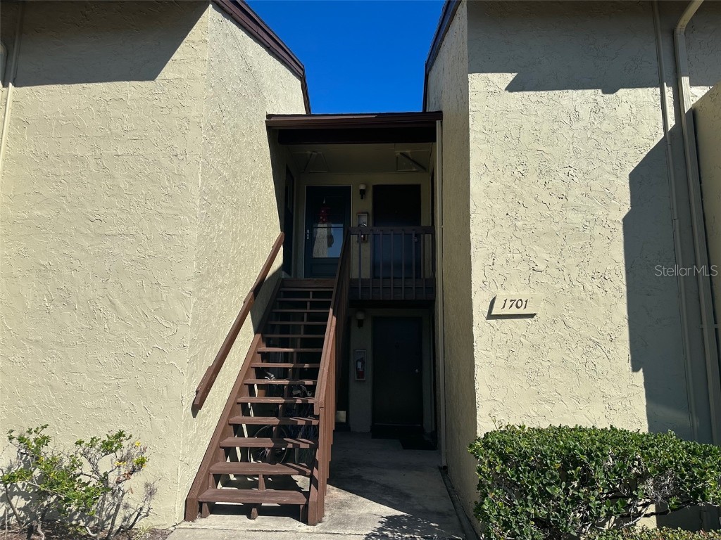 4215 E Bay Drive #1701A Clearwater FL 33764 OM669881 image1