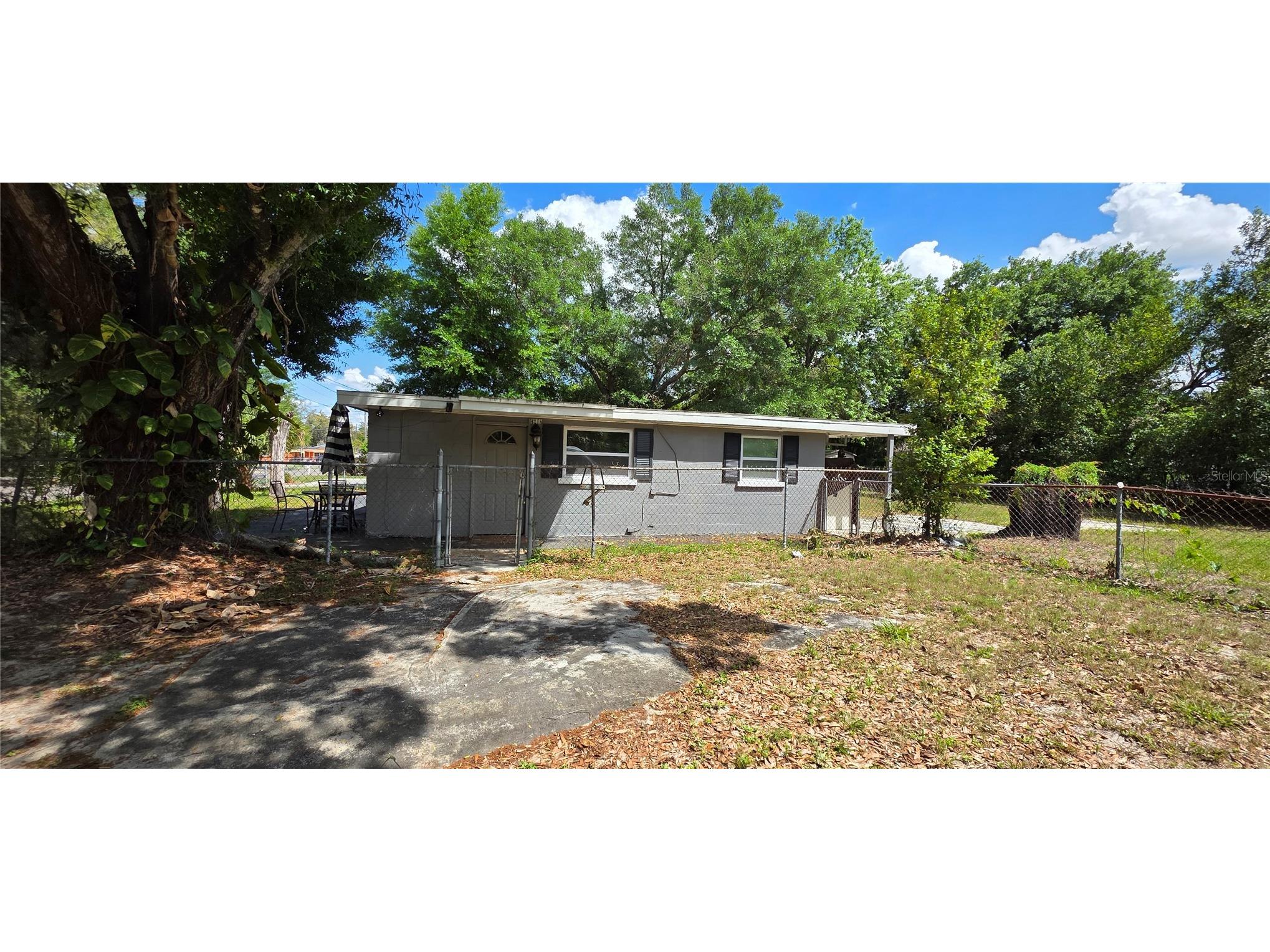 4215 E Henry Avenue Tampa FL 33610 TB8493168 image1