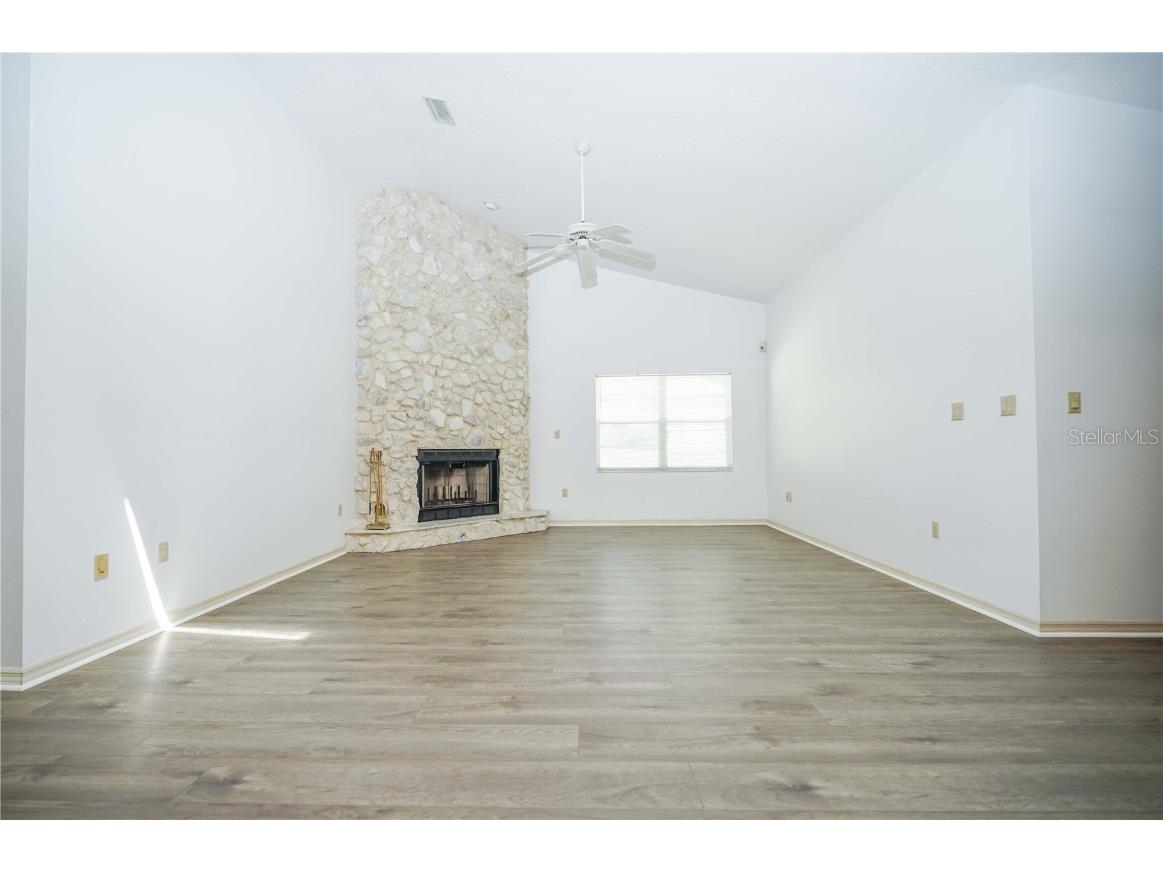 4215 SE 24th Terrace Ocala FL 34480 OM687918 image14