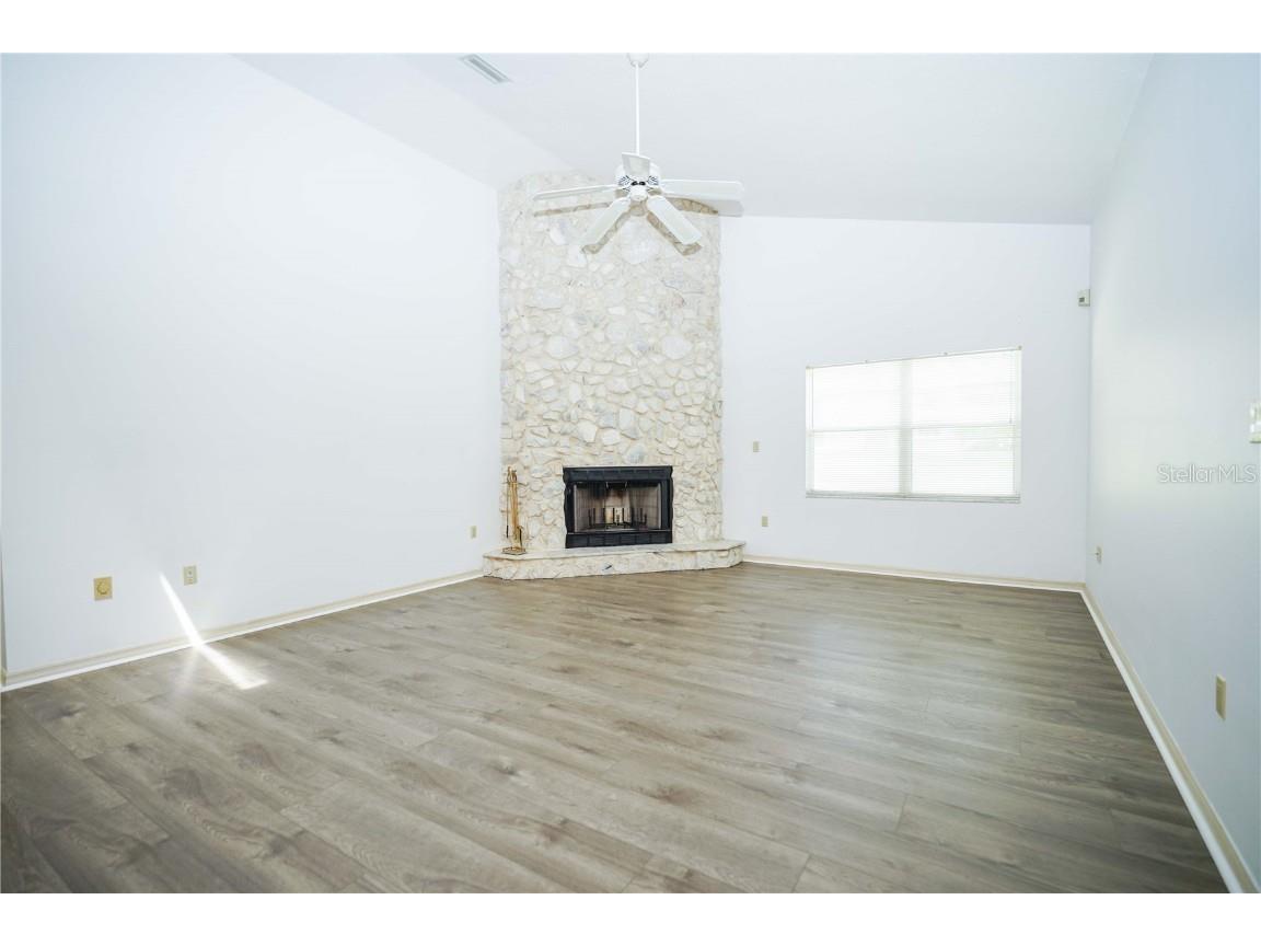 4215 SE 24th Terrace Ocala FL 34480 OM687918 image15