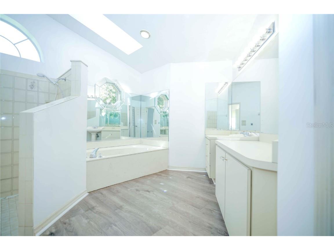 4215 SE 24th Terrace Ocala FL 34480 OM687918 image33