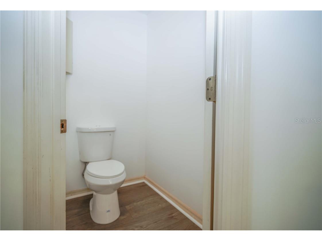 4215 SE 24th Terrace Ocala FL 34480 OM687918 image36