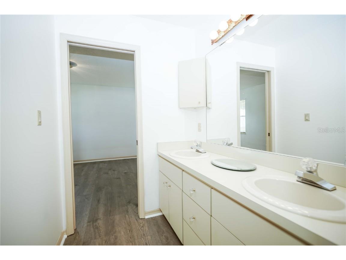 4215 SE 24th Terrace Ocala FL 34480 OM687918 image42