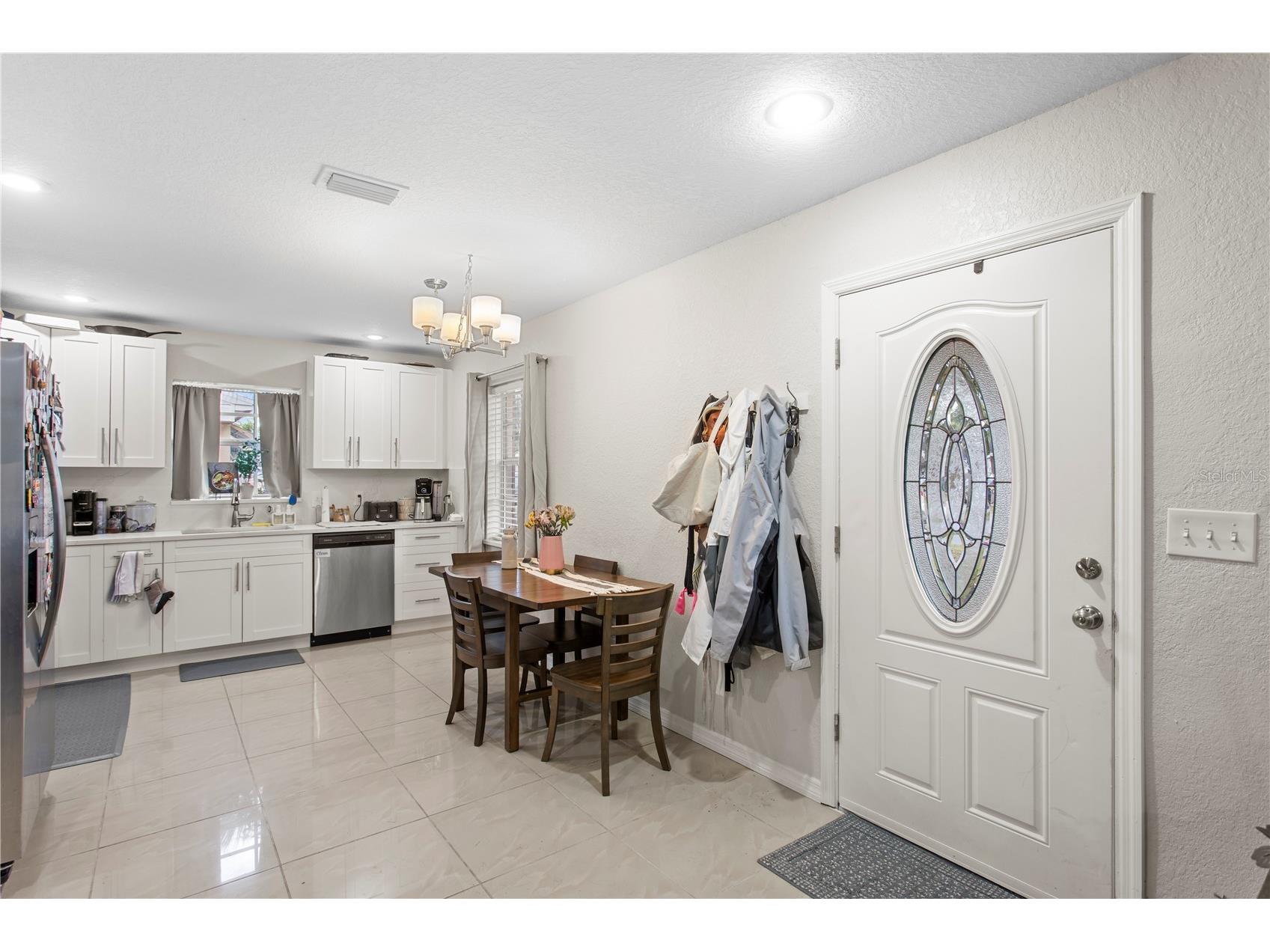 4215 W Bay Vista Avenue Tampa FL 33611 TB8497344 image3