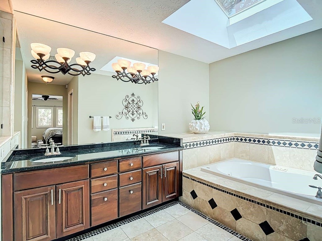 4215 W Culbreath Avenue Tampa FL 33609 TB8418760 image35