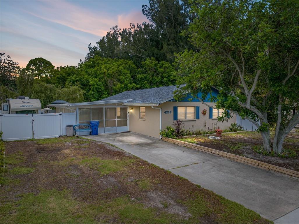 4216 3rd Avenue W Palmetto FL 34221 T3463797 image1