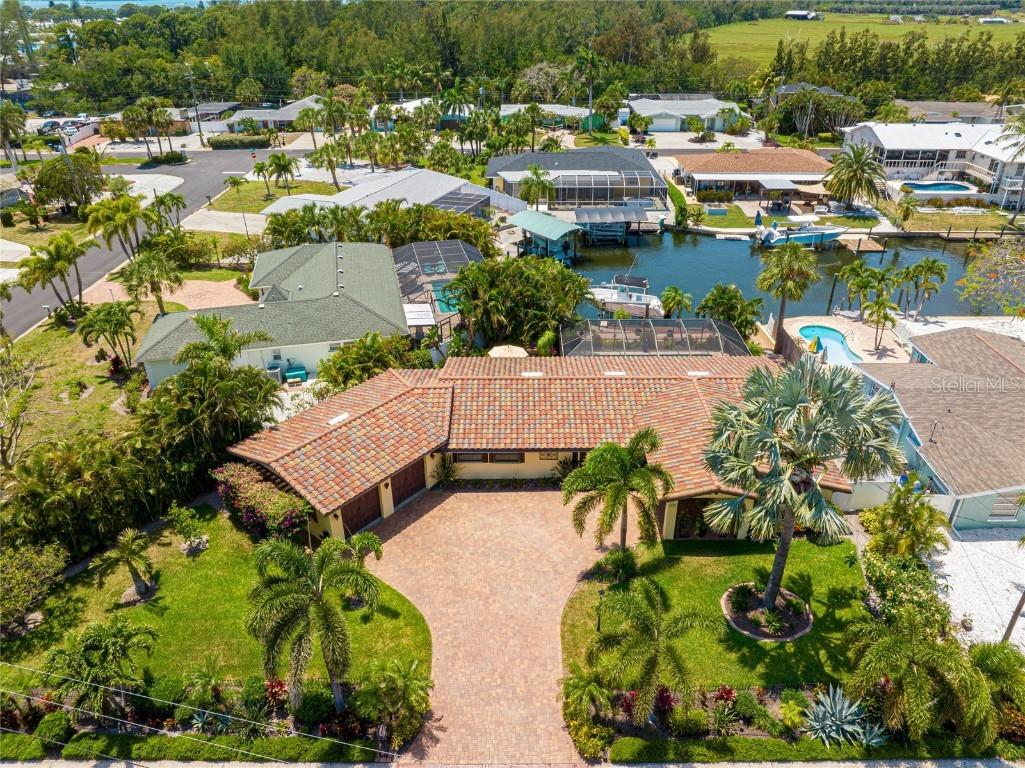 4216 Coconut Terrace Terrace Bradenton FL 34210 A4570155 image1