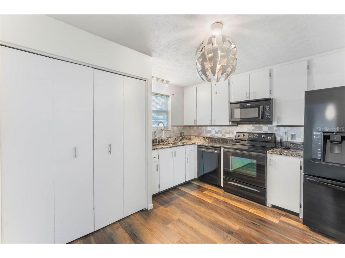 4216 Lake Underhill Road Orlando FL 32803 - LAKE GILES O6262256 image9