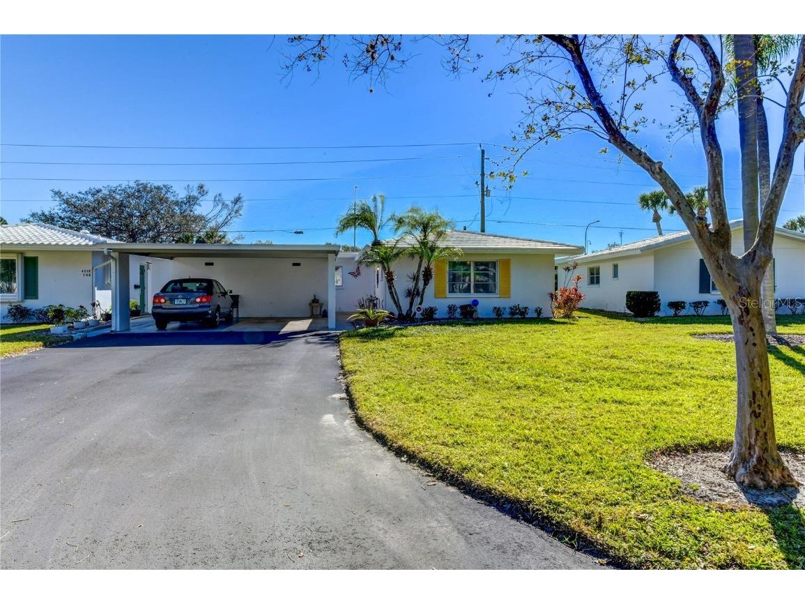 4216 Roxane Boulevard #97 Sarasota FL 34235 A4557894 image1