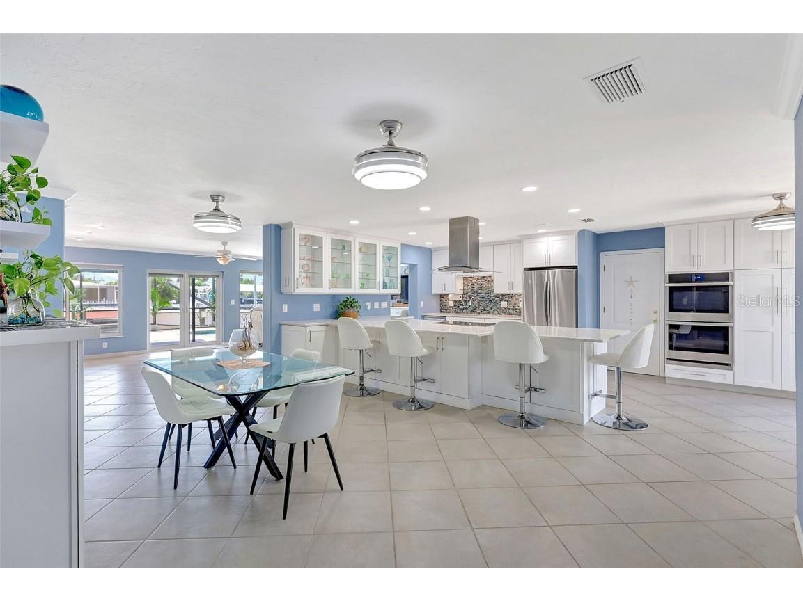 4216 Royal Palm Drive Bradenton FL 34210 A4658987 image6