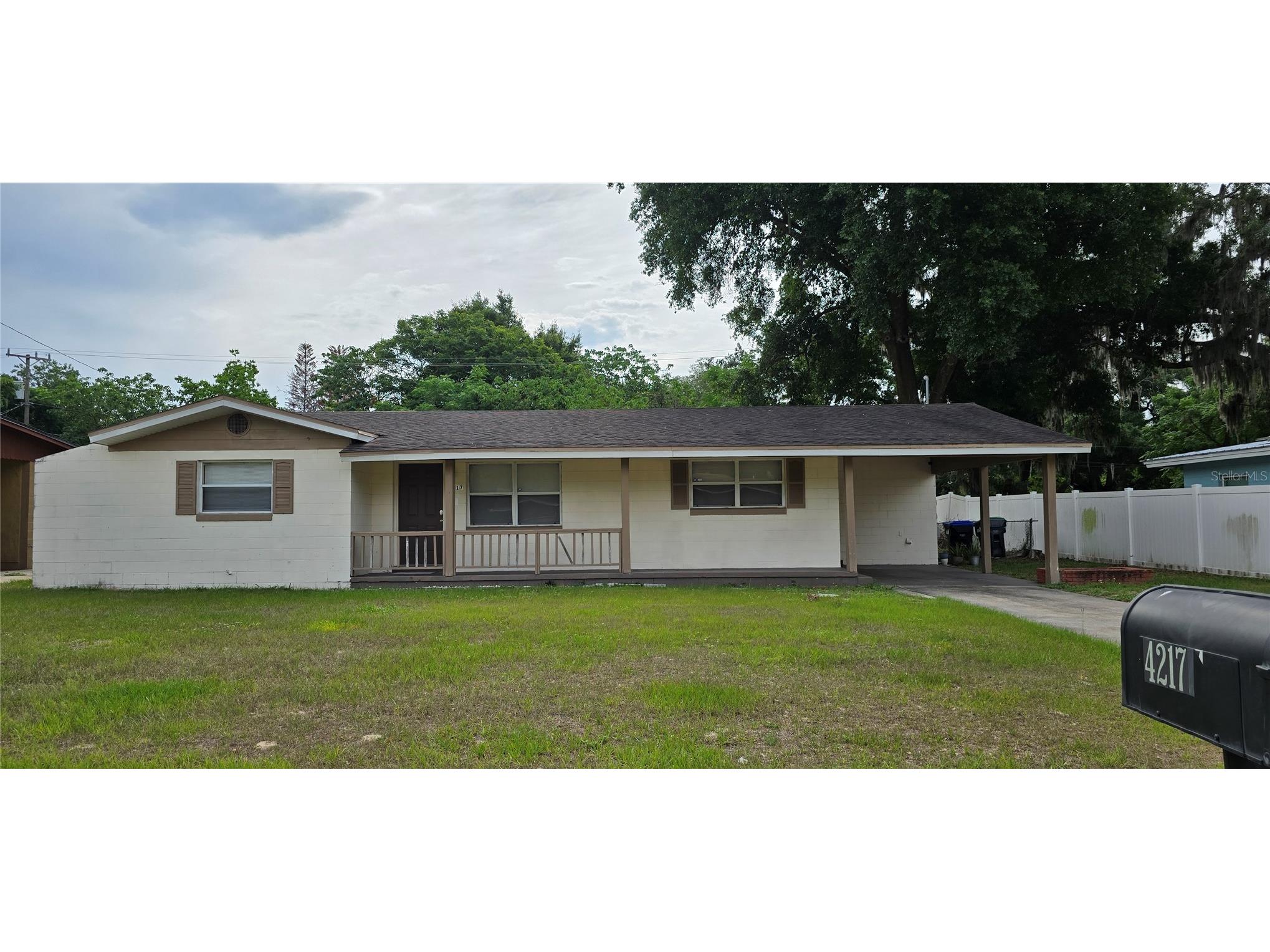 4217 Meadowbrook Avenue Orlando FL 32808 O6407505 image1