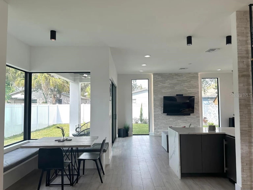 4217 W Arch Street Tampa FL 33607 TB8458261 image8