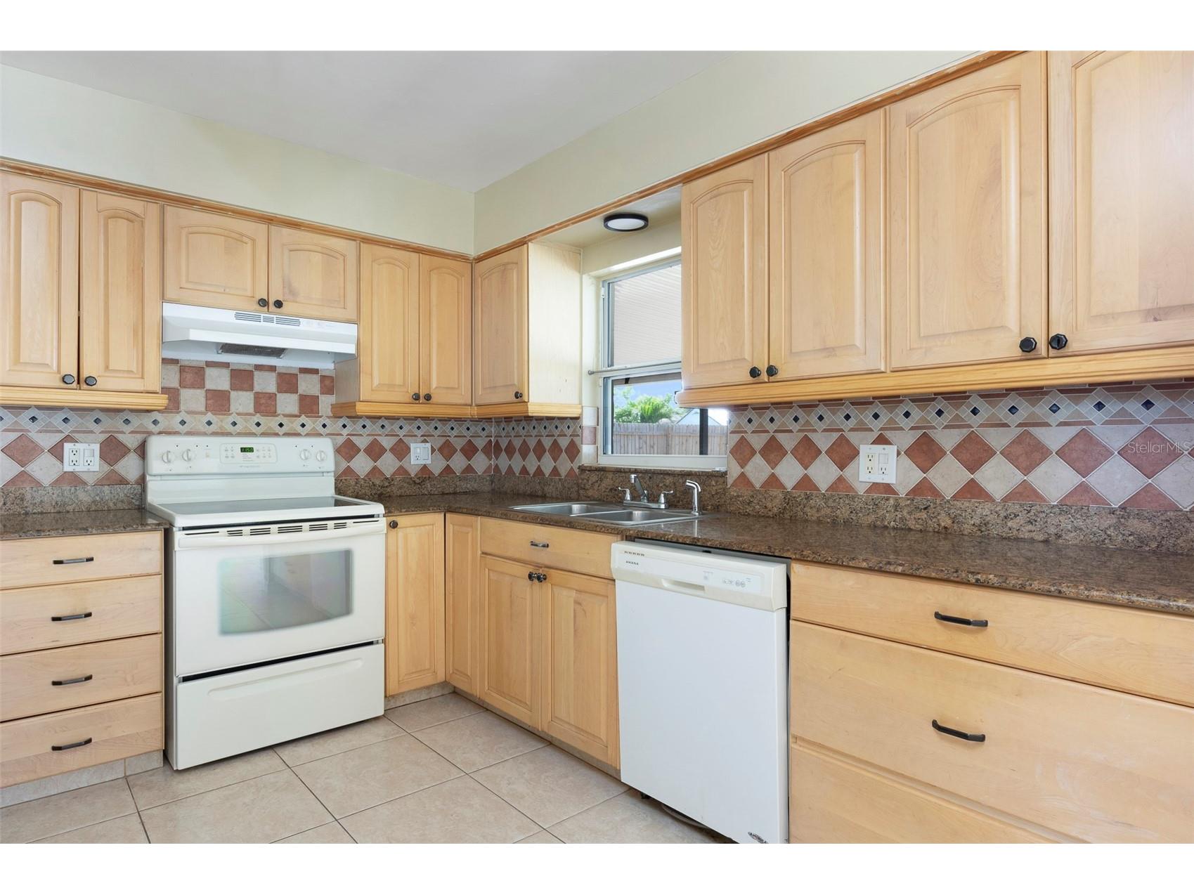 4218 24th Avenue N Saint Petersburg FL 33713 TB8506739 image10