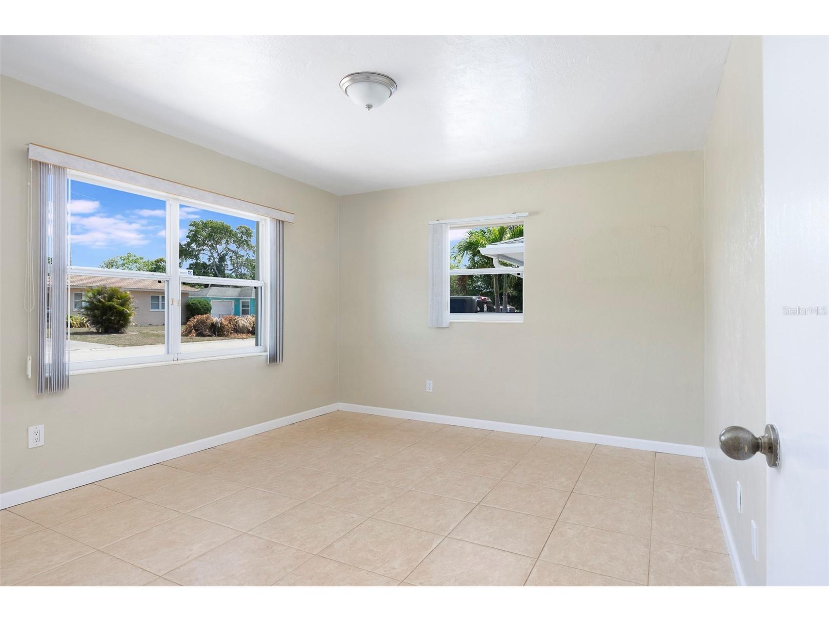 4218 24th Avenue N Saint Petersburg FL 33713 TB8506739 image16