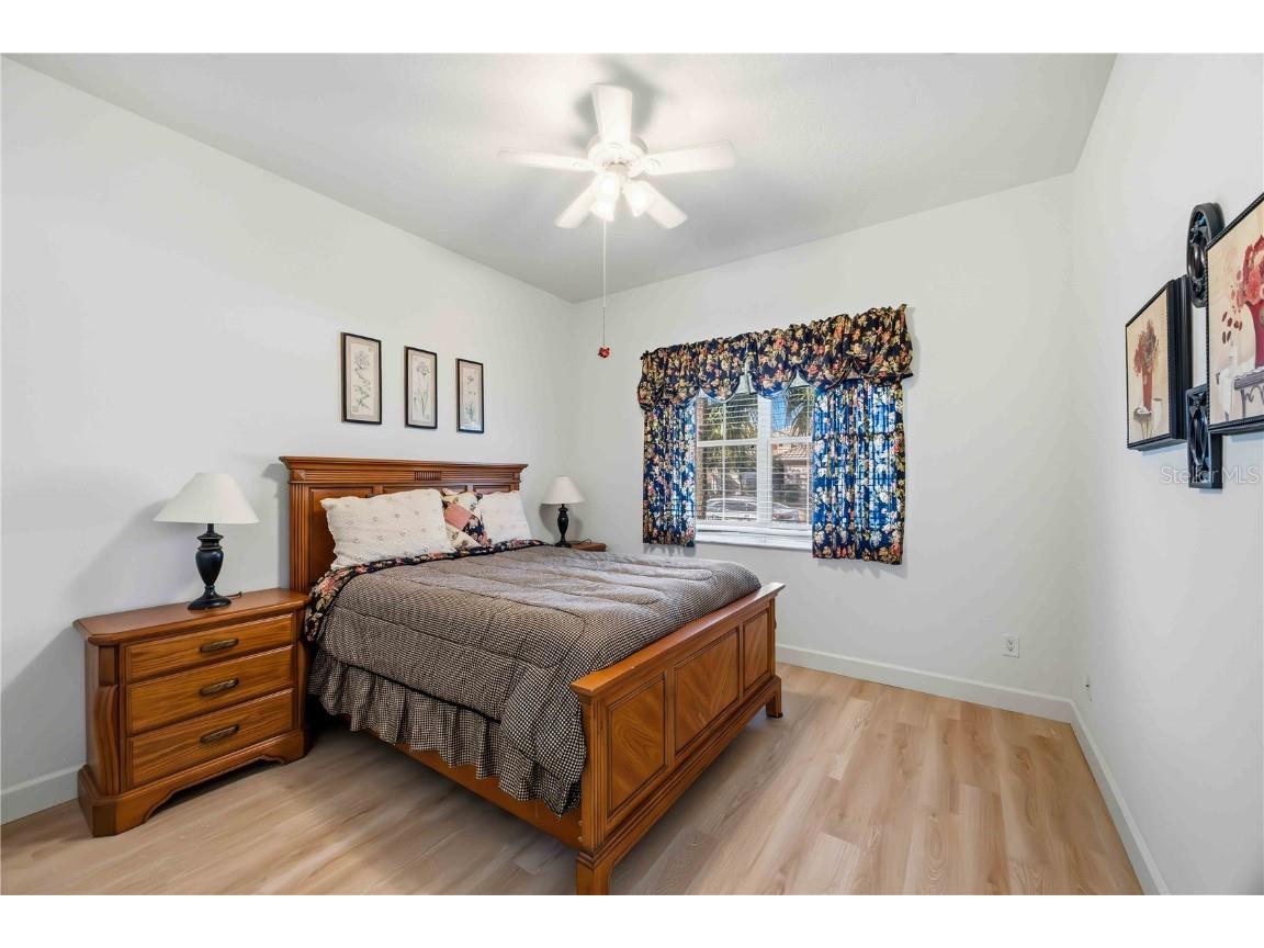 4218 64th Drive E Sarasota FL 34243 A4674545 image16