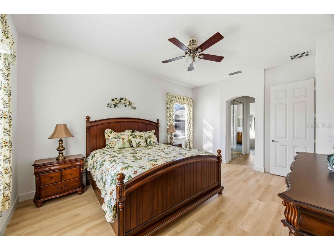 4218 64th Drive E Sarasota FL 34243 A4674545 image18