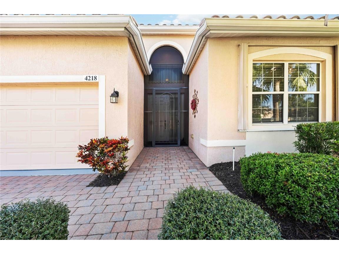 4218 64th Drive E Sarasota FL 34243 A4674545 image2