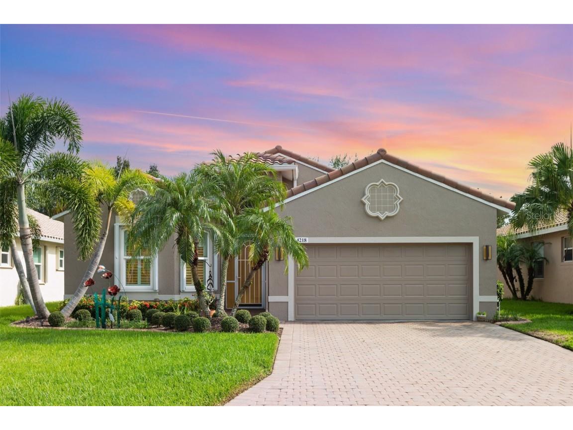 4218 65th Place E Sarasota FL 34243 A4663564 image1