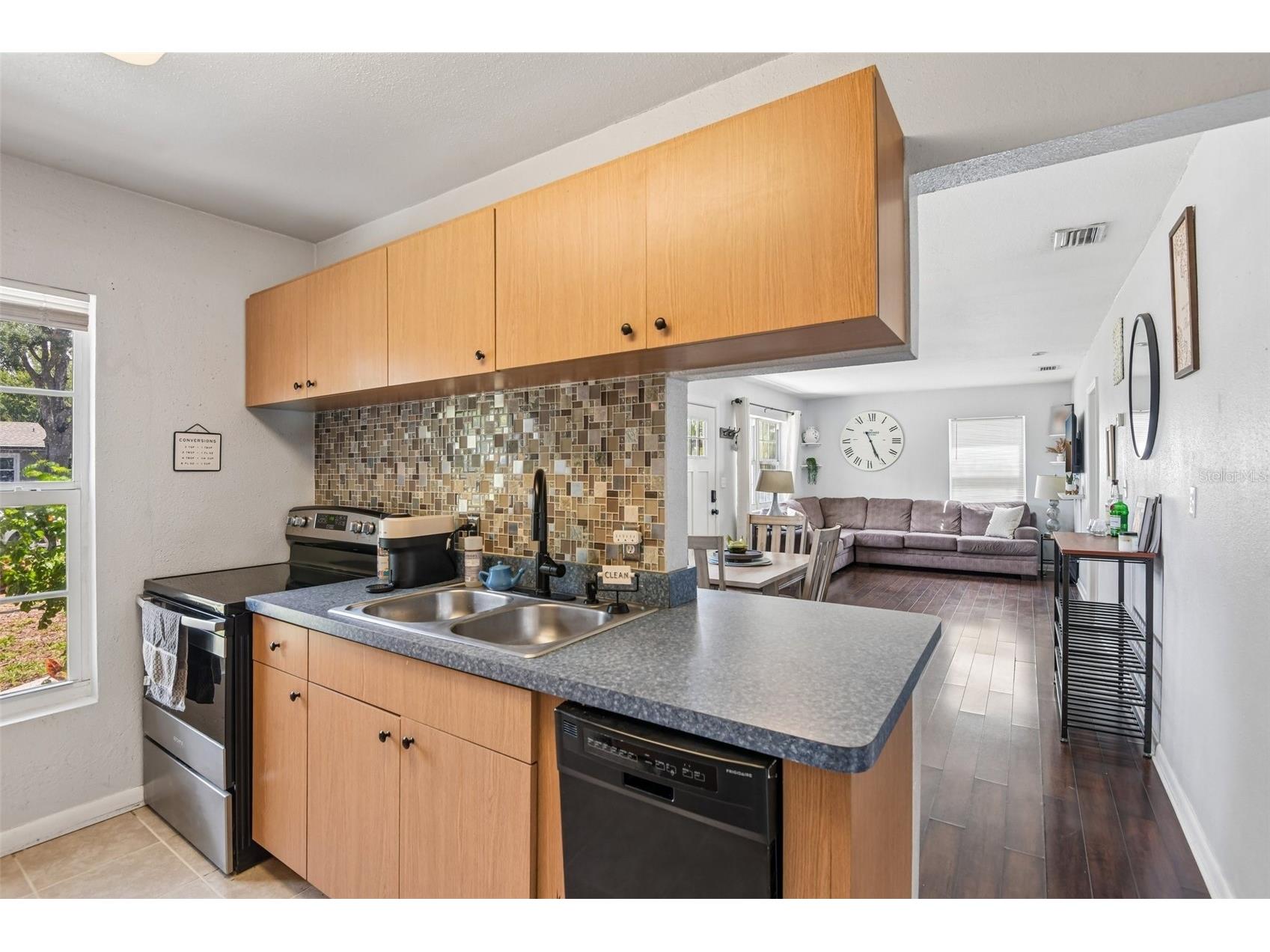 4218 6th Avenue N Saint Petersburg FL 33713 TB8513136 image7