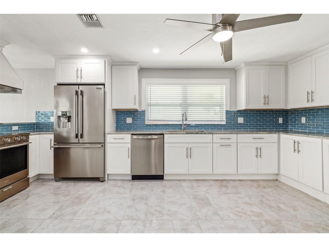 4218 Pompano Lane Palmetto FL 34221 A4661846 image13