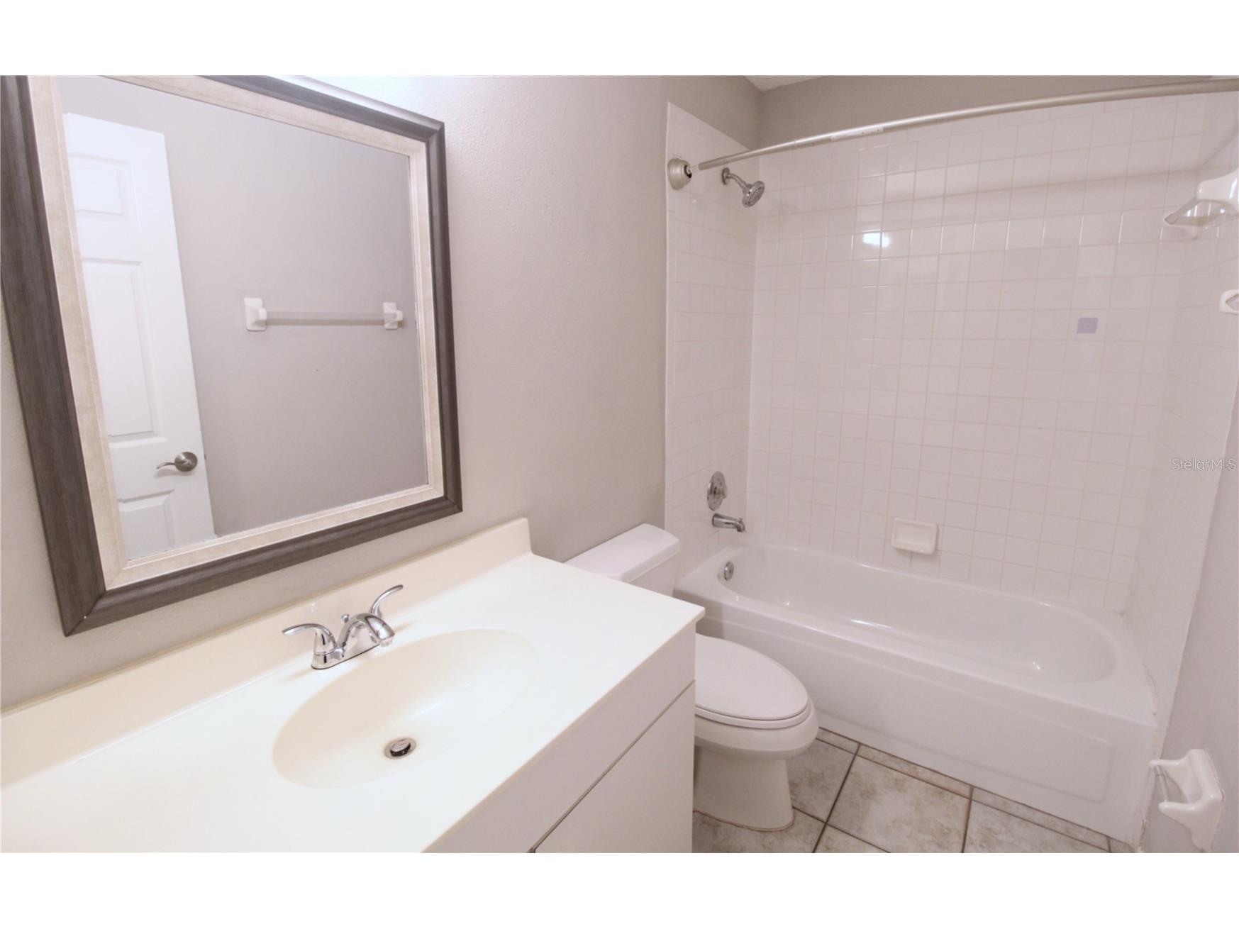 4218 Saint Charles Drive Sarasota FL 34243 A4680126 image20