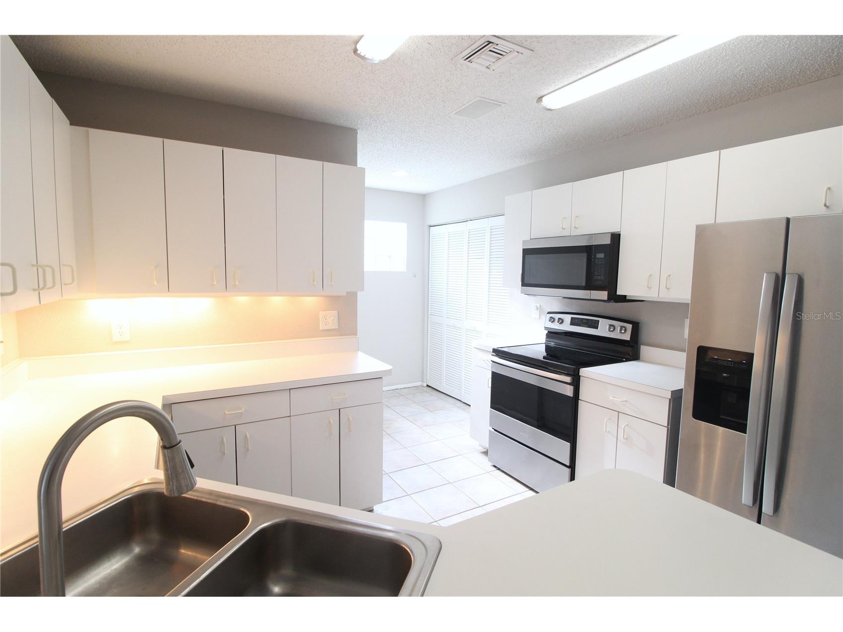 4218 Saint Charles Drive Sarasota FL 34243 A4680126 image6