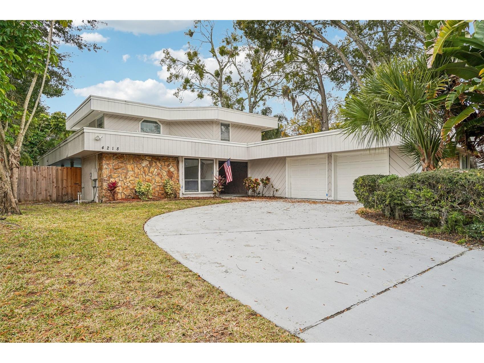4218 Water Oaks Lane Tampa FL 33618 TB8475642 image1