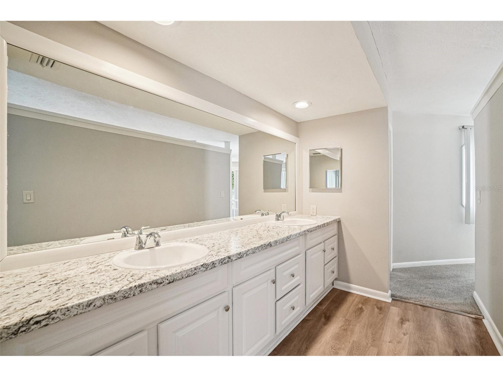 4218 Water Oaks Lane Tampa FL 33618 TB8475642 image30