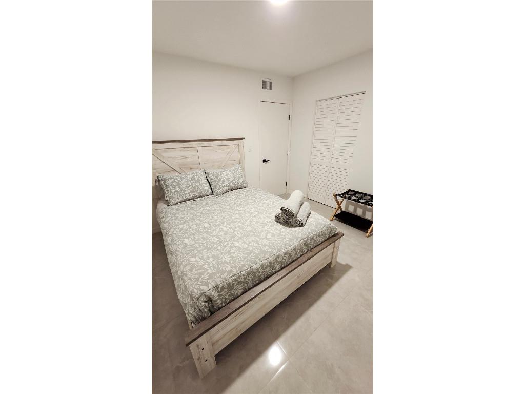 4219 Des Moines Street NE Saint Petersburg FL 33703 TB8452176 image17