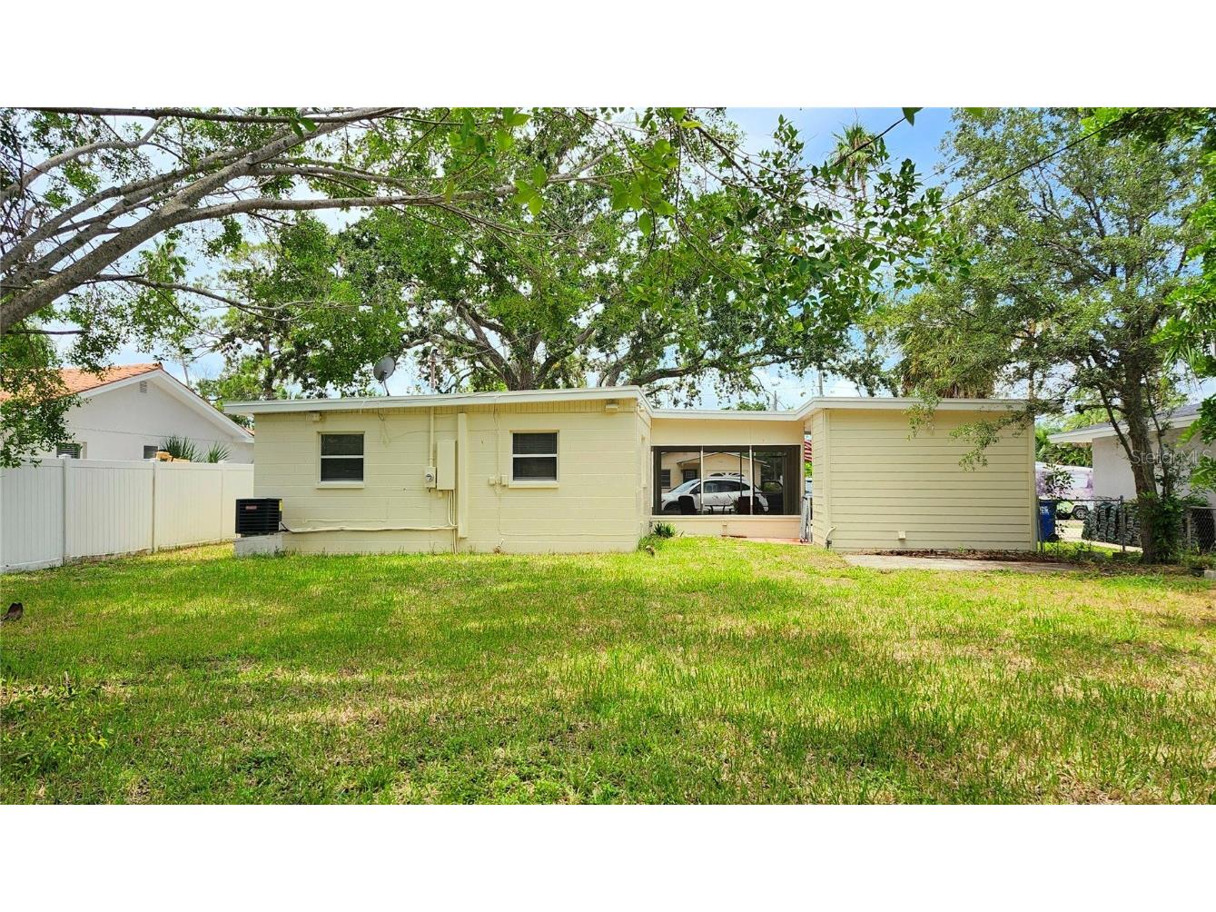 4219 Des Moines Street NE Saint Petersburg FL 33703 TB8452176 image4