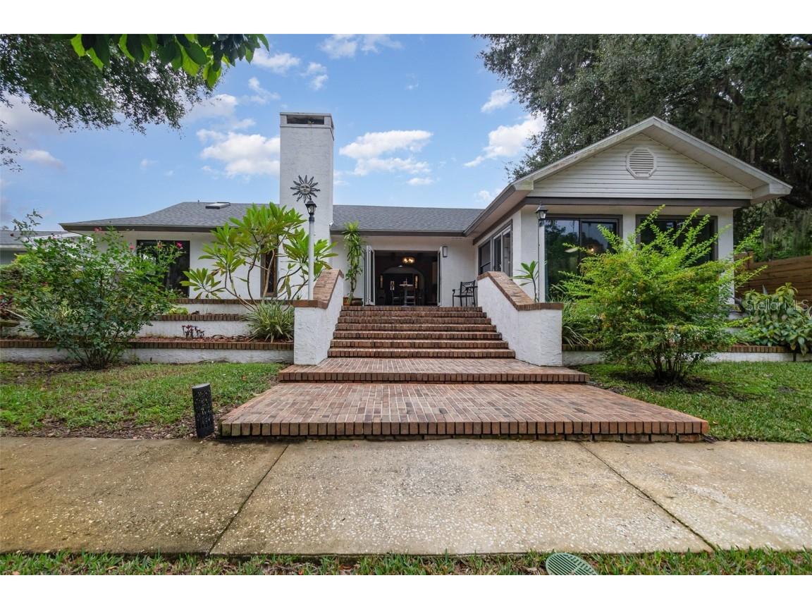 4219 Magnolia Avenue Leesburg FL 34748 - CANAL TO LAKE HARRIS O6348295 image2