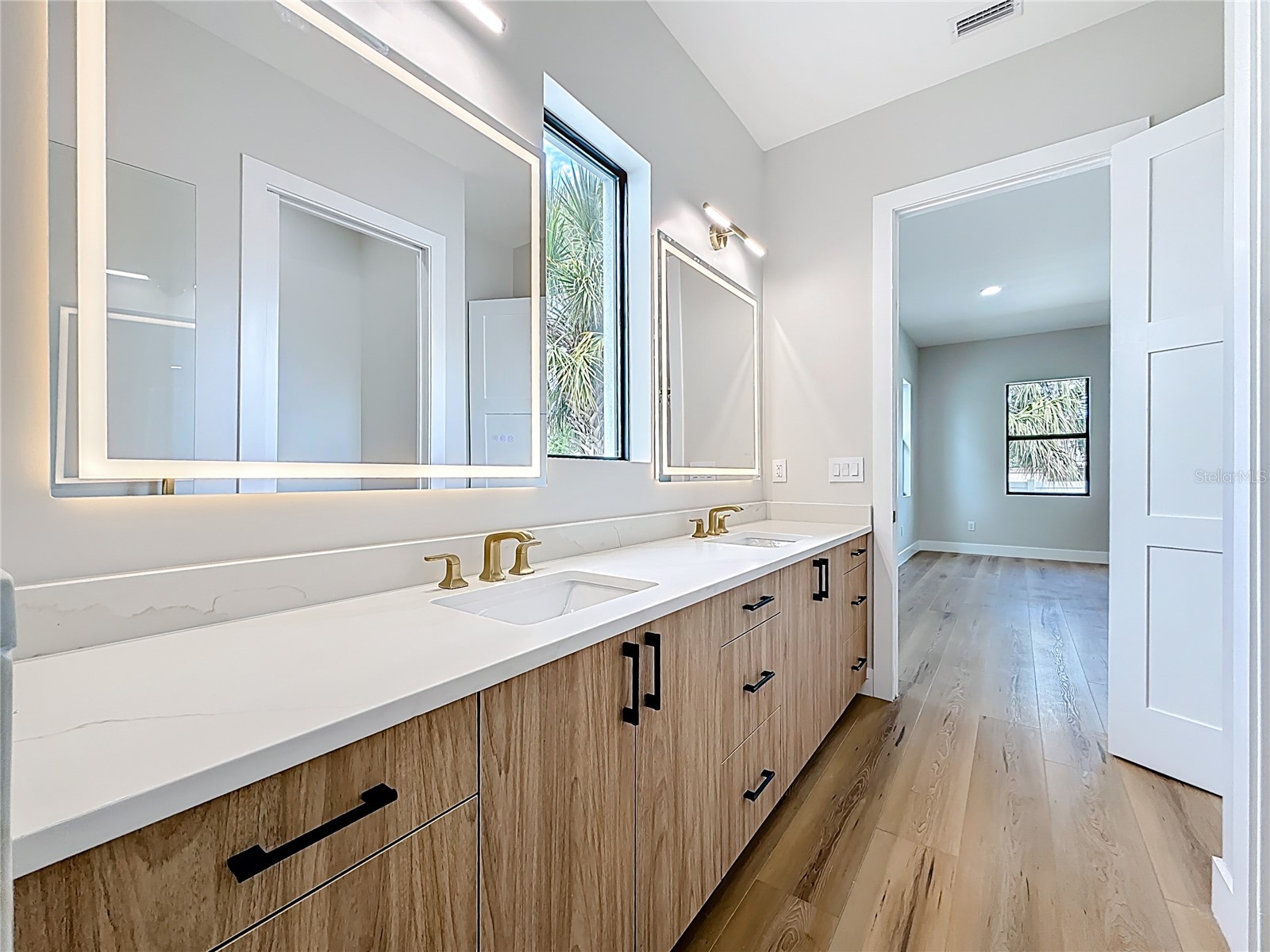 4219 W Bay View Avenue Tampa FL 33611 TB8434544 image10