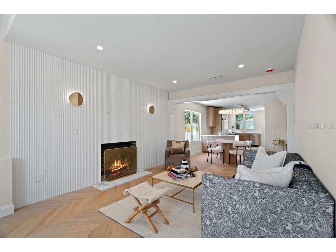 422 24th Street N Saint Petersburg FL 33713 TB8375360 image10